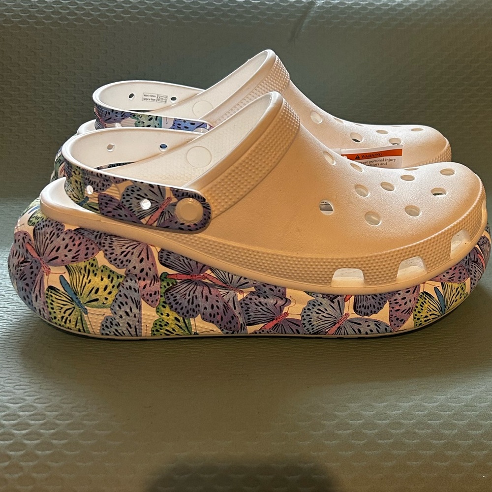 Butterfly crush crocs